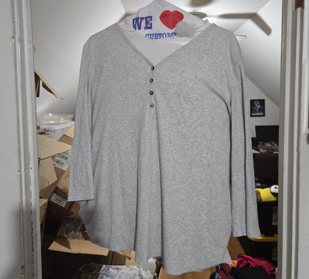 Old Navy Gray Long Sleeve V Neck Women's Top Size XXL